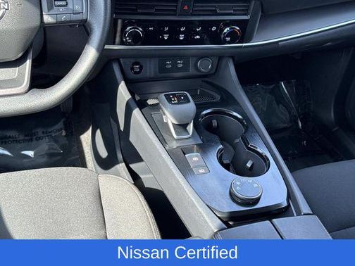 Everest White Pearl 2025 Nissan Rogue S