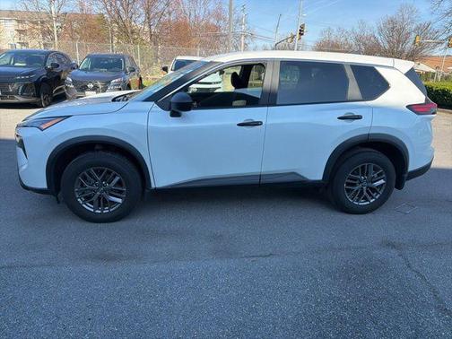 Everest White Pearl 2025 Nissan Rogue S