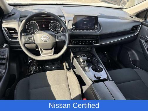 Everest White Pearl 2025 Nissan Rogue S