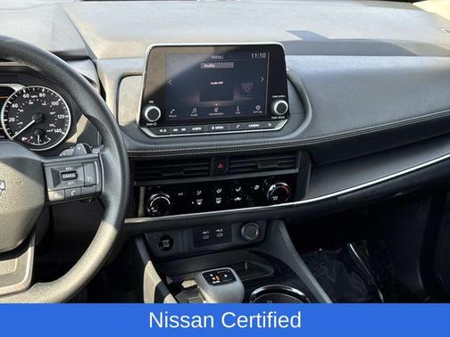Everest White Pearl 2025 Nissan Rogue S