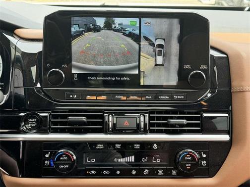2025 Nissan Pathfinder Platinum 4WD