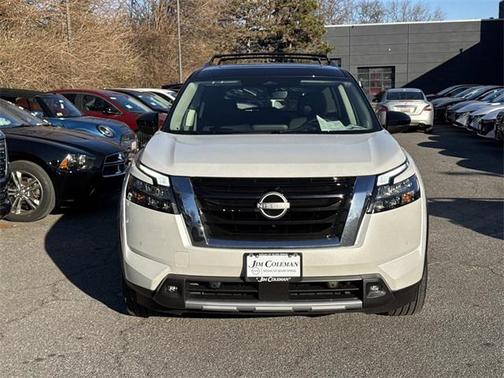 2025 Nissan Pathfinder Platinum 4WD