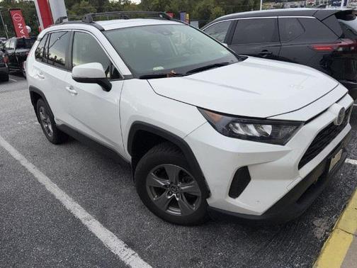2022 Toyota RAV4 Hybrid LE