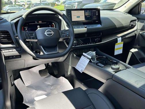 Obsidian Green 2026 Nissan Rogue Platinum