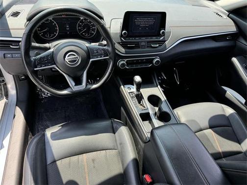 2022 Nissan Altima SR FWD