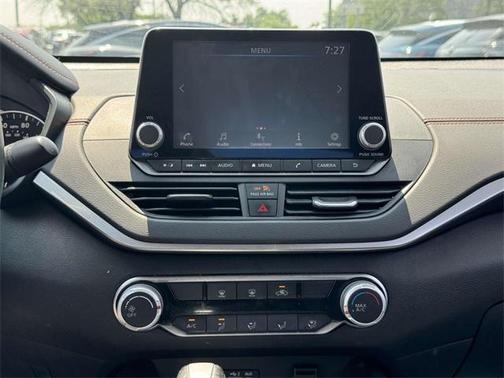 2022 Nissan Altima SR FWD