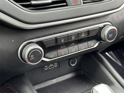 2022 Nissan Altima SR FWD