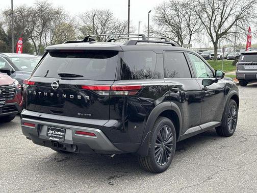 2026 Nissan Pathfinder SL