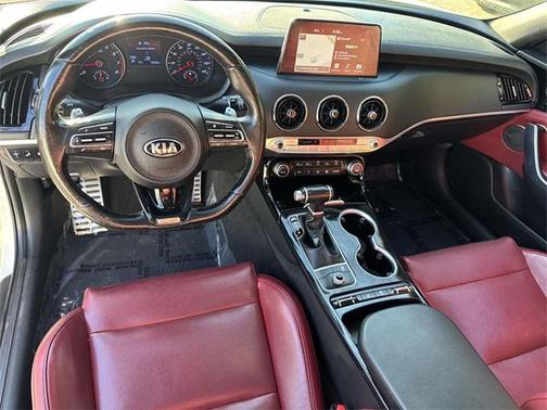 2020 Kia Stinger GT-Line