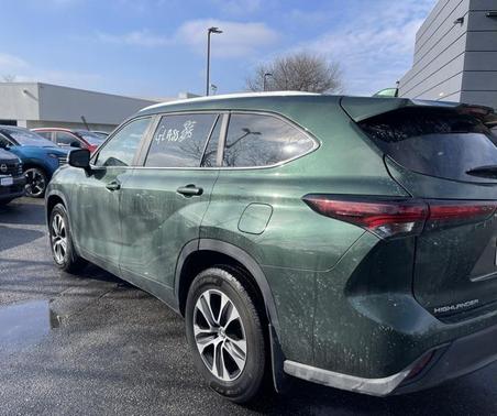 2024 Toyota Highlander XLE