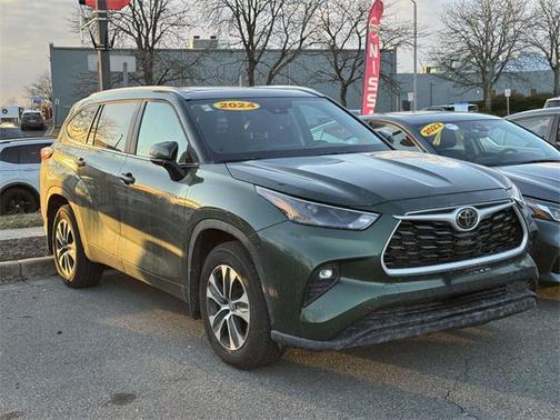2024 Toyota Highlander XLE
