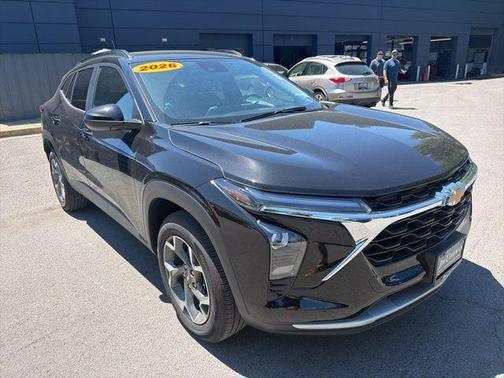 Mosaic Black Metallic 2026 Chevrolet Trax LT