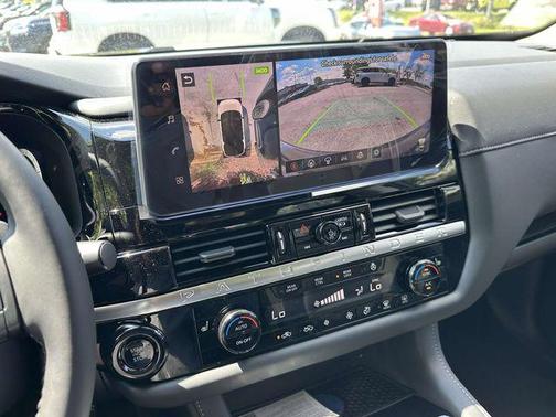 Super Black 2026 Nissan Pathfinder SL