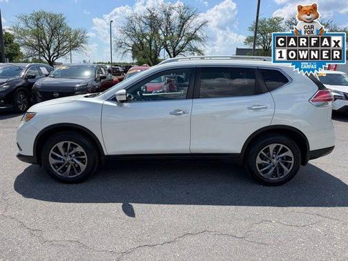 Pearl White 2016 Nissan Rogue SL