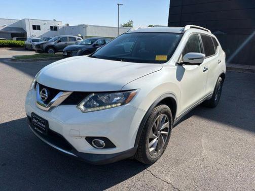 Pearl White 2016 Nissan Rogue SL