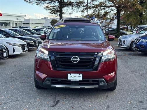 2022 Nissan Pathfinder SL 4WD