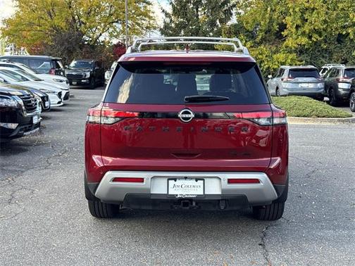 2022 Nissan Pathfinder SL 4WD