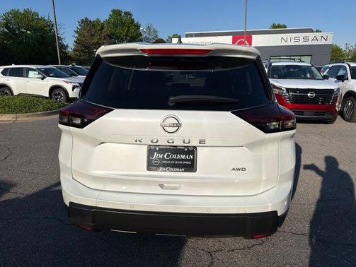 Everest White Pearl 2024 Nissan Rogue S