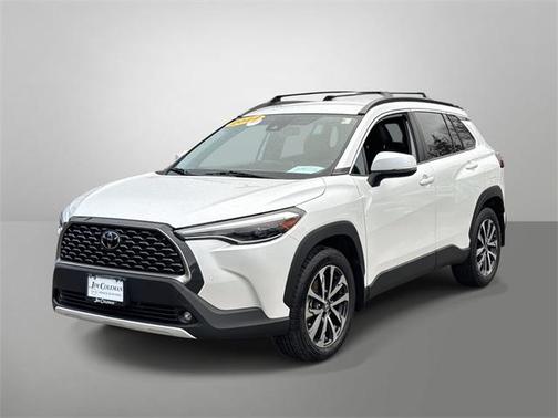 2022 Toyota Corolla Cross XLE