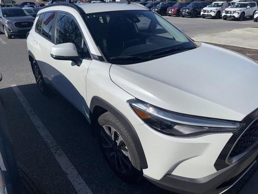 2022 Toyota Corolla Cross XLE