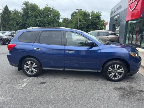 2019 Nissan Pathfinder S
