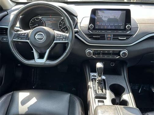 2022 Nissan Altima SR Intelligent AWD