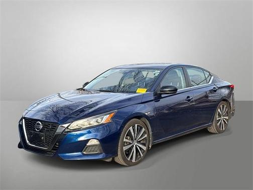 2021 Nissan Altima SR FWD