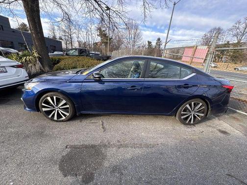 2021 Nissan Altima SR FWD