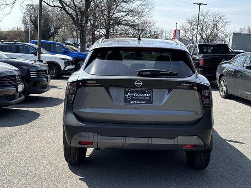 Gun Metallic 2026 Nissan Kicks SV