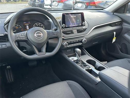 2025 Nissan Altima S FWD