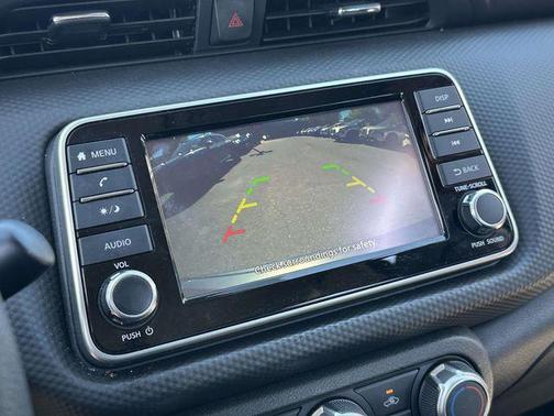 Gun Metallic 2023 Nissan Kicks S
