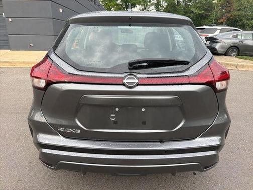 Gun Metallic 2023 Nissan Kicks S