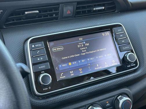 Gun Metallic 2023 Nissan Kicks S