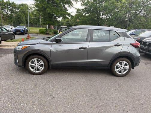 Gun Metallic 2023 Nissan Kicks S