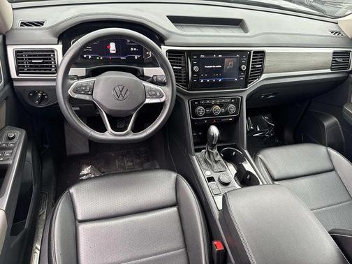 2022 Volkswagen Atlas 3.6L SE w/Technology