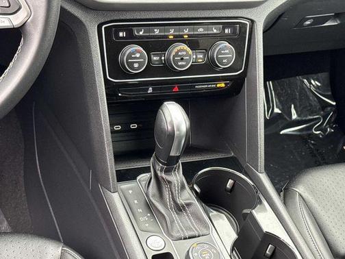 2022 Volkswagen Atlas 3.6L SE w/Technology