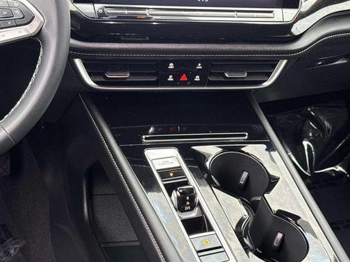 2024 Volkswagen Atlas 2.0T SE w/Technology 4MOTION