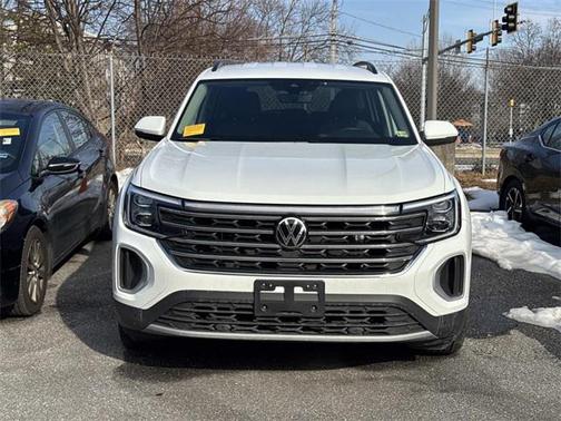 2024 Volkswagen Atlas 2.0T SE w/Technology 4MOTION