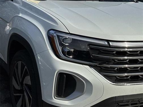 2024 Volkswagen Atlas 2.0T SE w/Technology 4MOTION