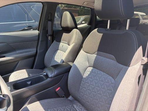 Canyon Bronze Metallic 2025 Nissan Kicks SV