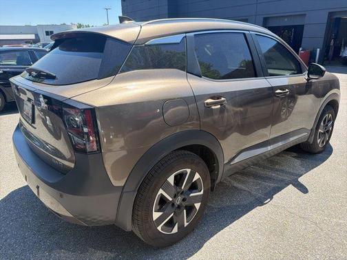 Canyon Bronze Metallic 2025 Nissan Kicks SV