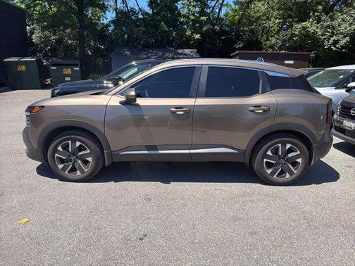 Canyon Bronze Metallic 2025 Nissan Kicks SV