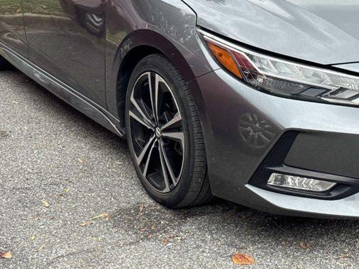 Gun Metallic 2021 Nissan Sentra SR