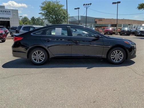 Photo 5 of 32 of 2017 Hyundai Sonata Base
