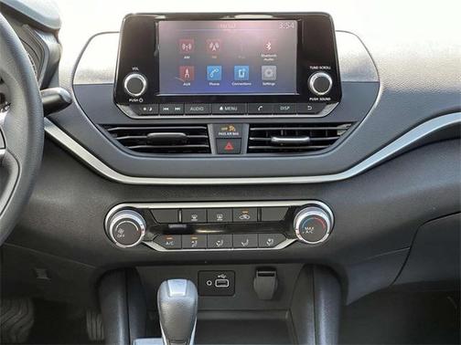 2022 Nissan Altima S FWD