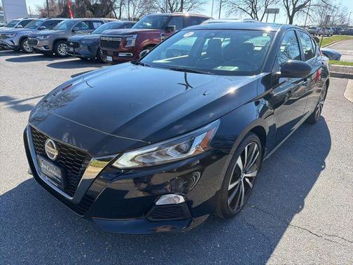 2022 Nissan Altima SR FWD