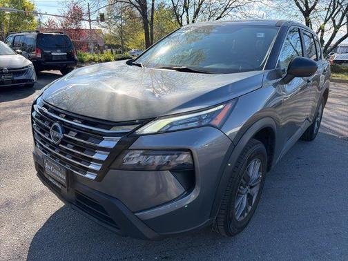 Gun Metallic 2024 Nissan Rogue S