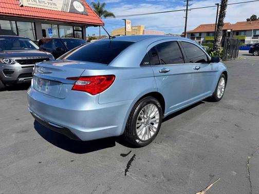 2012 Chrysler 200 Limited