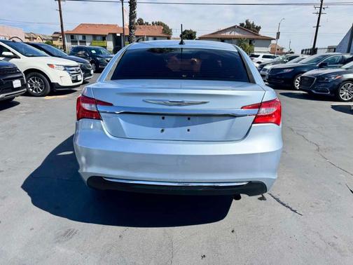 2012 Chrysler 200 Limited