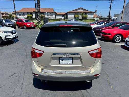 Satin Beige Metallic 2009 Hyundai Veracruz GLS